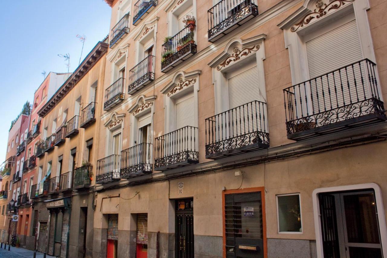 Loft De Lujo A Pasos Del Prado Apartment Madrid Luaran gambar